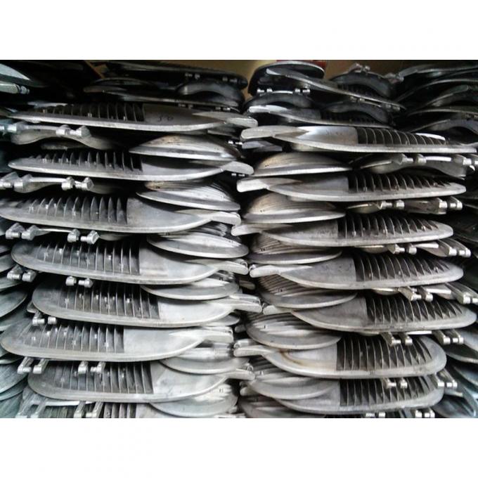 تركيبات إضاءة الطريق الموفرة للطاقة 50 وات هيكل خلفي يشع الضلع 6