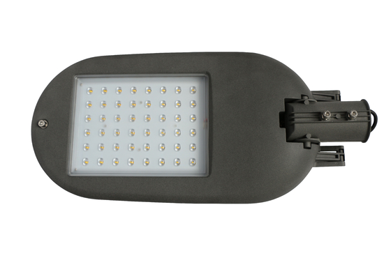 مصابيح إنارة الشوارع LED من Cobra Head مصنوعة من الألومنيوم المصبوب 140lm / w